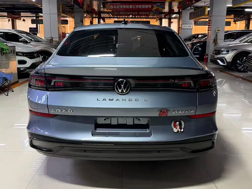 Lamando Lamando L 280 TSI DSG Dazzle Hot
