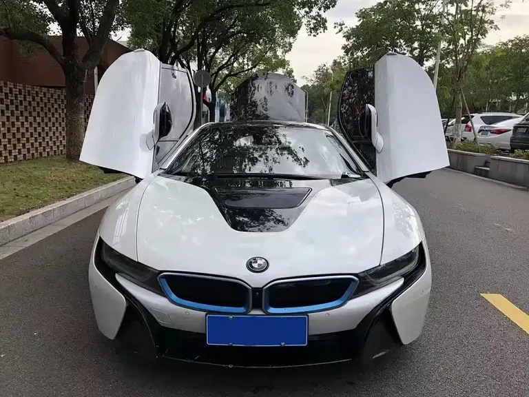 BMW i8 Standard