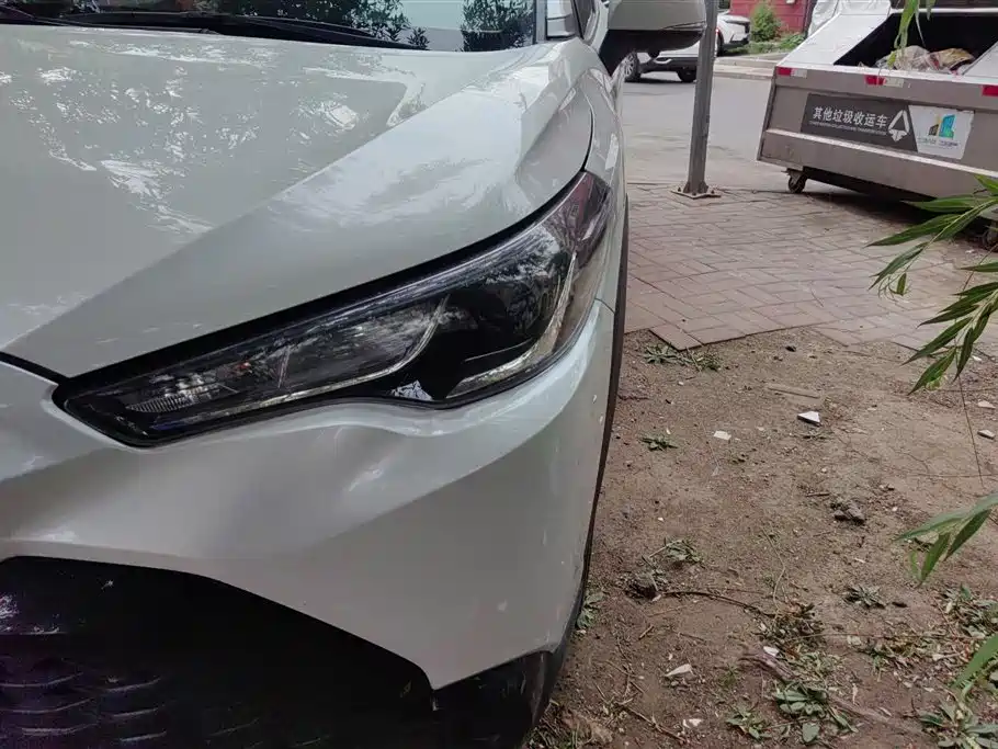 Frontlander 2.0 L CVT Leading