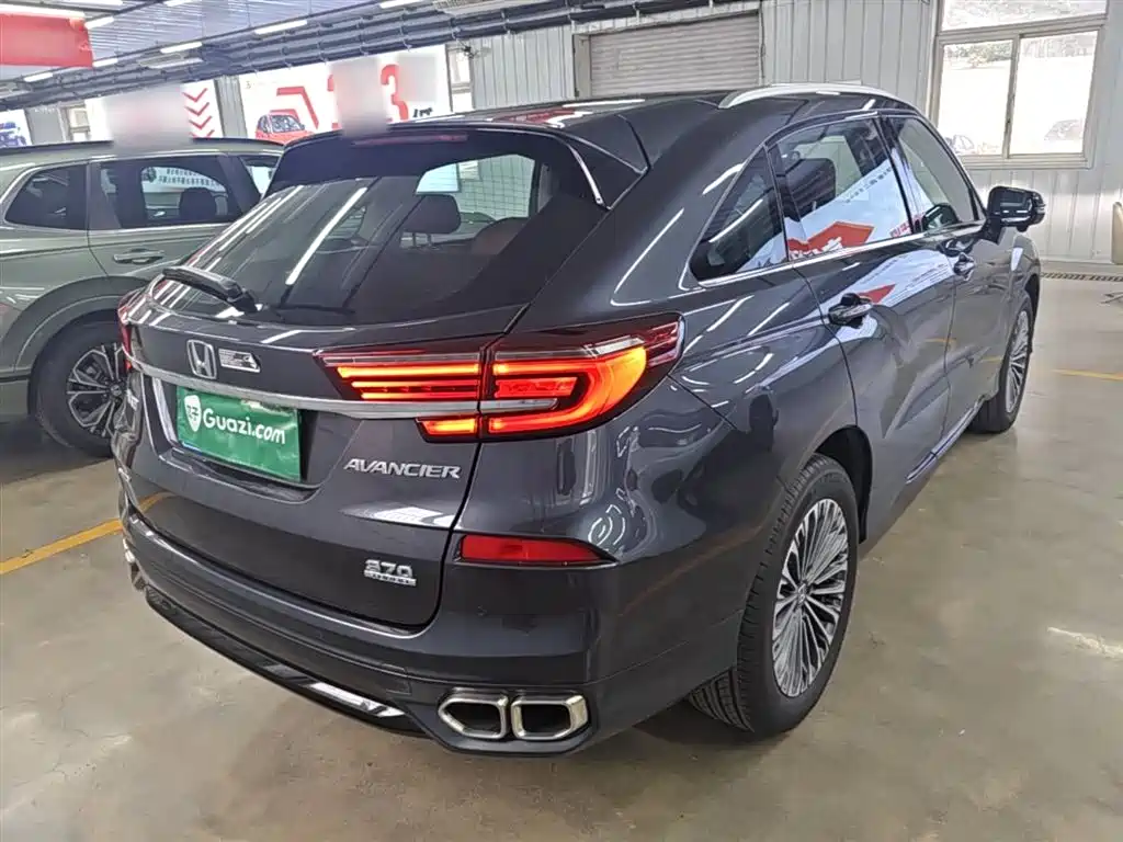 Avancier 370 TURBO 4 WD Premium