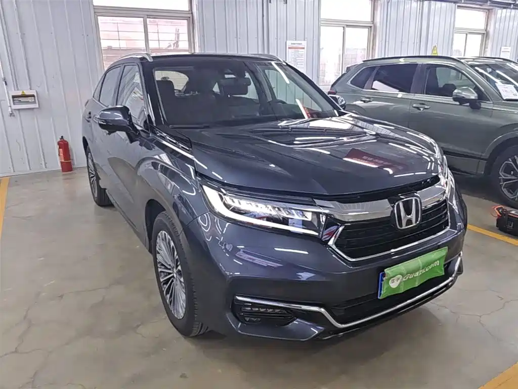 Avancier 370 TURBO 4 WD Premium