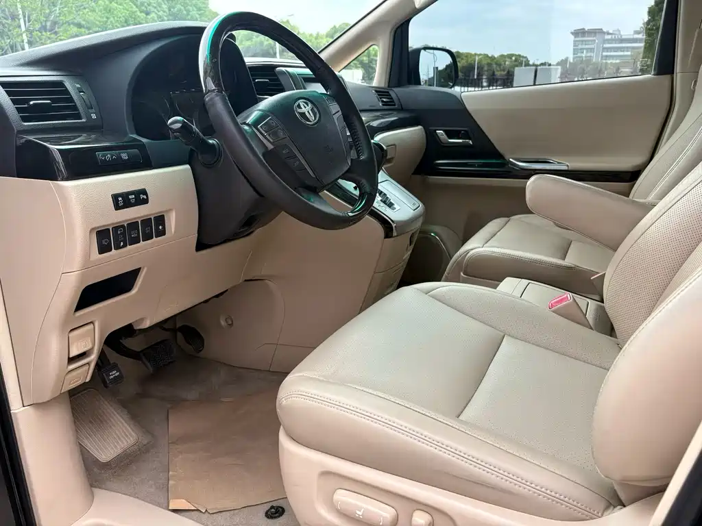 Alphard 3.5 L Luxury