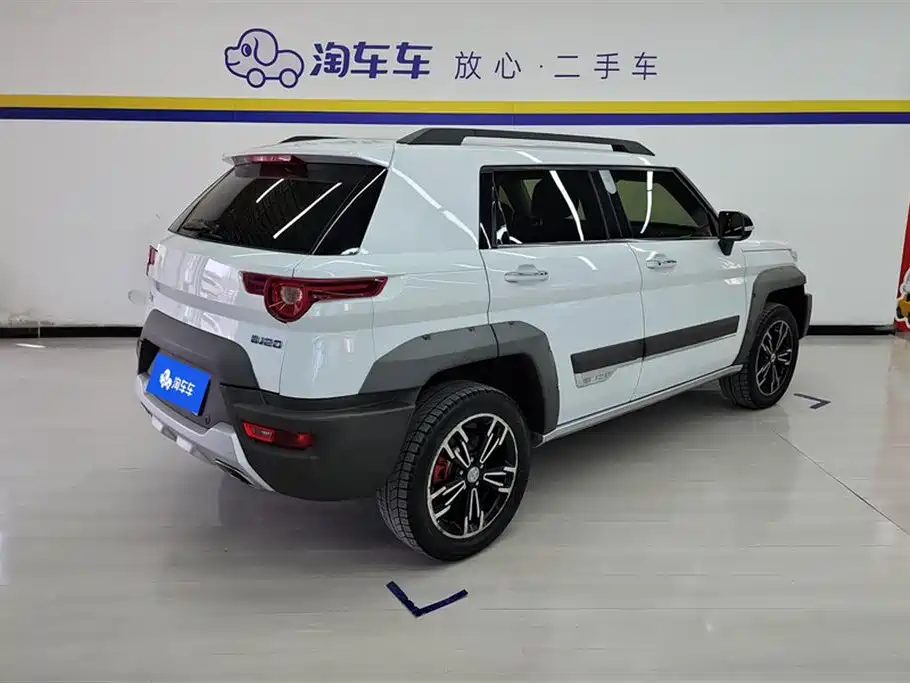 Beijing Offroad BJ20 1.5 T CVT Luxury