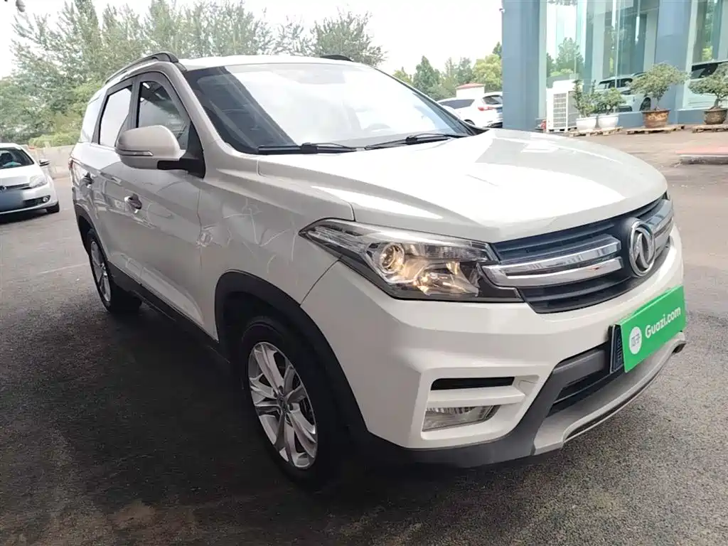 Fengguang S560 1.8 L Manual Urban 5-seat