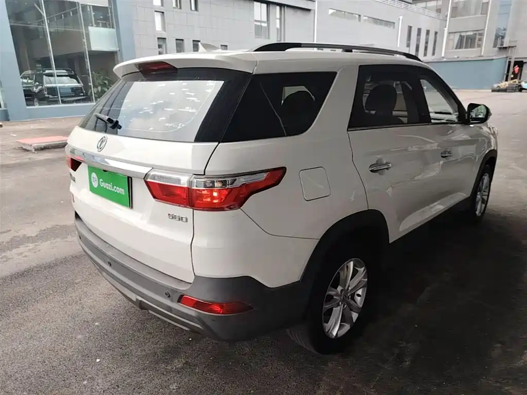 Fengguang S560 1.8 L Manual Urban 5-seat