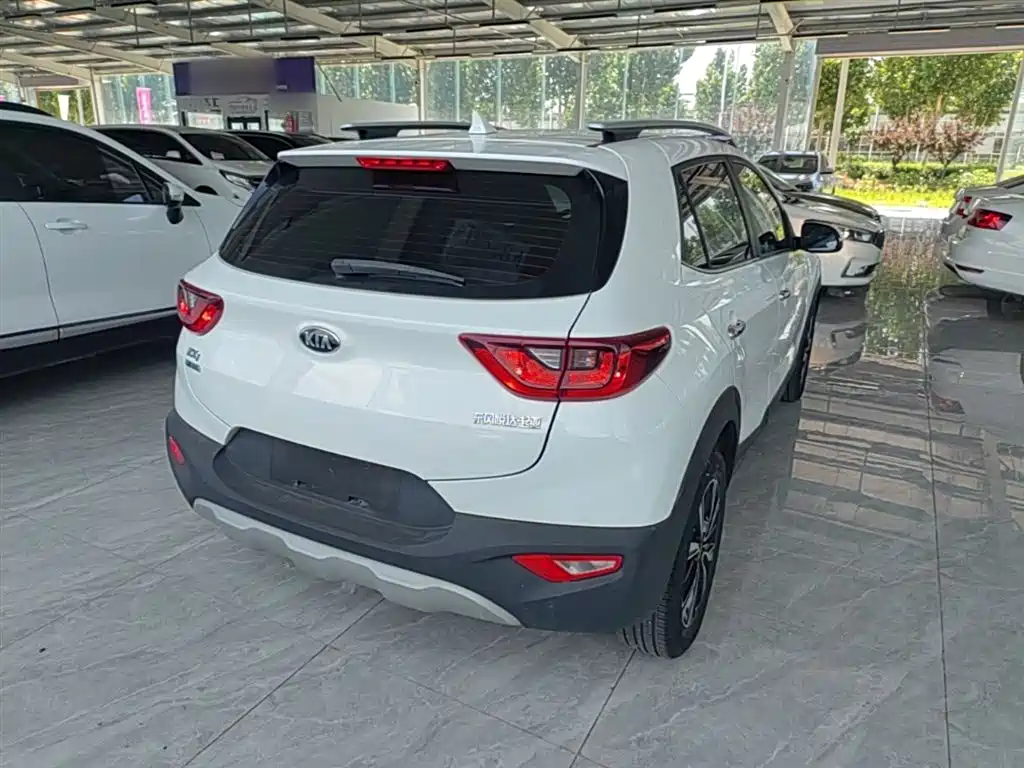 Stonic 1.4 L Auto Sport CN-VI