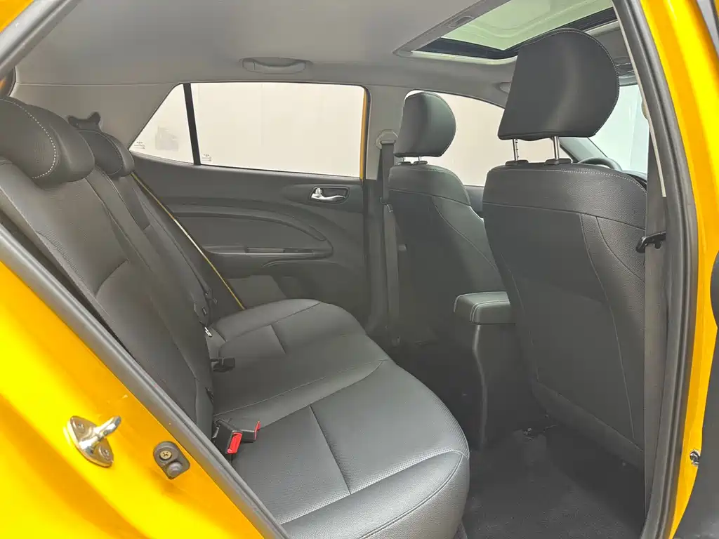 Stonic 1.4 L CVT Sunroof