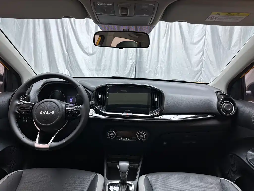 Stonic 1.4 L CVT Sunroof
