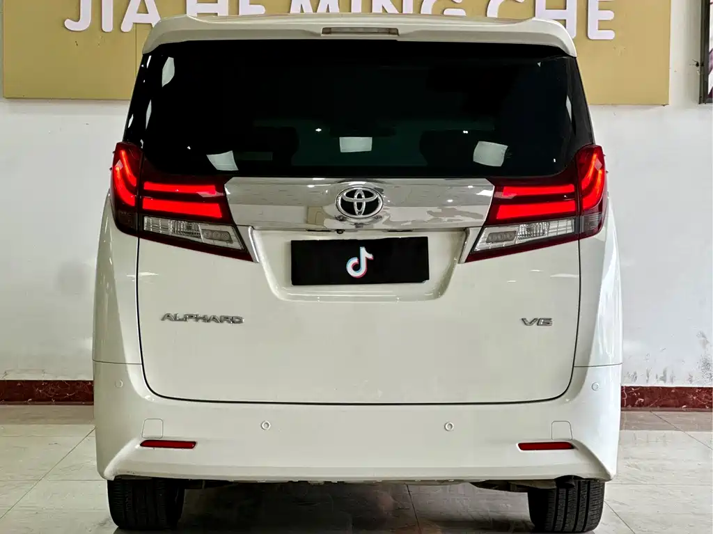 Alphard 3.5 L Luxury