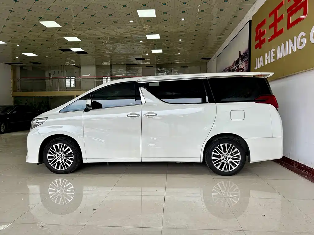 Alphard 3.5 L Luxury