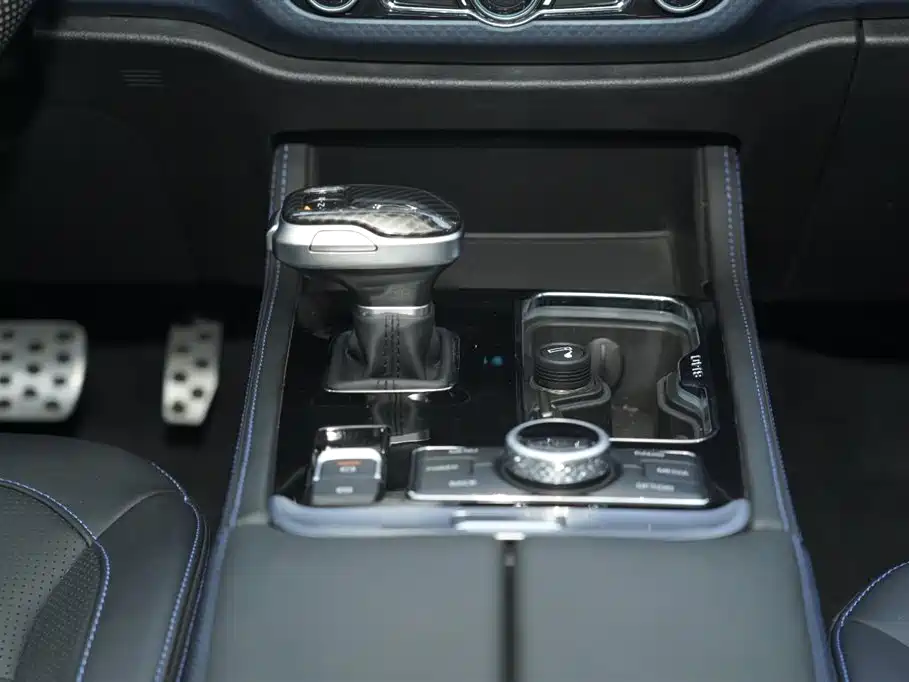 BAIC BJ40 2.0 T City Hunter Glory