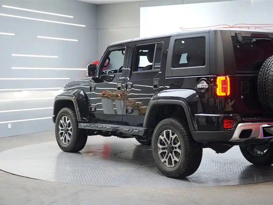 BAIC BJ40 2.0 T City Hunter Glory