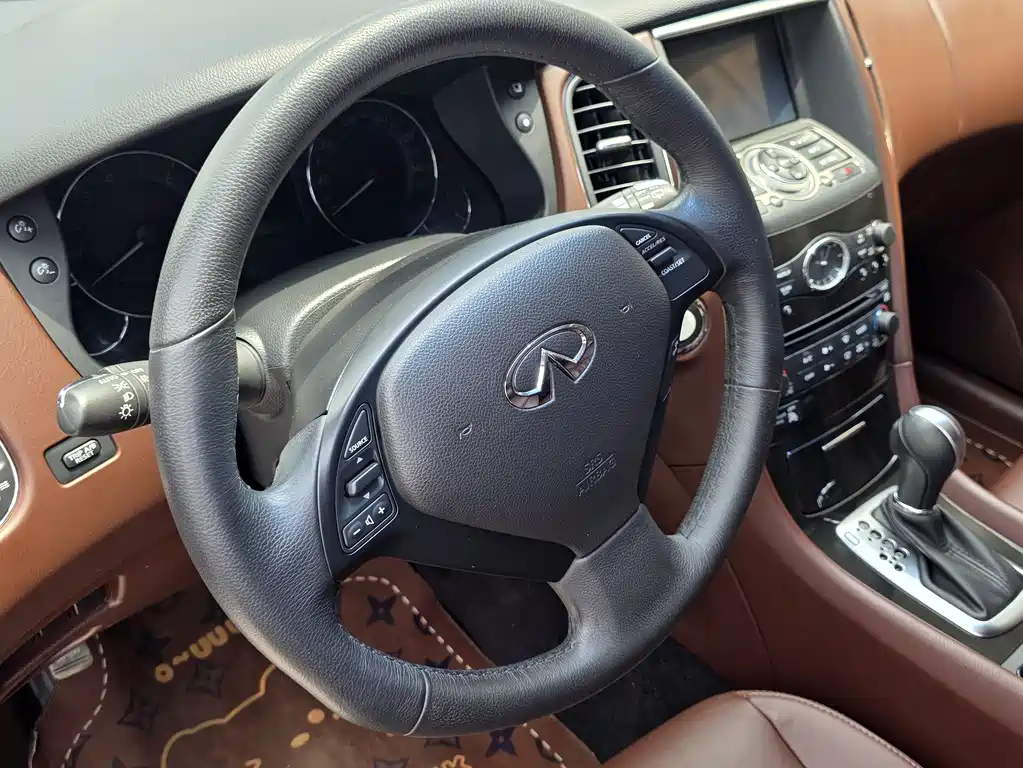 Infiniti QX50 (Import) 2.5 L 2 WD Grace