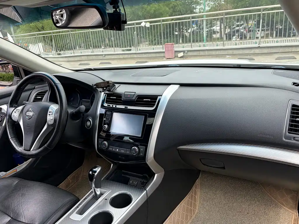 Teana Facelift 2.0 L XL Comfort