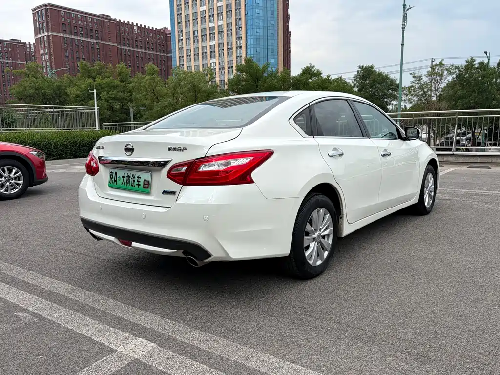 Teana Facelift 2.0 L XL Comfort
