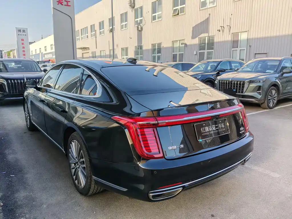 Hongqi H9 2.0 T Connected Flagship Enjoyment