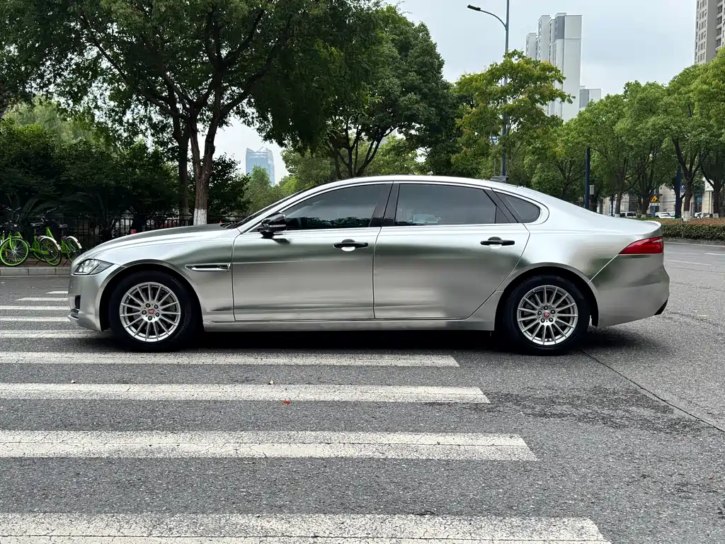 Jaguar XFL XFL 2.0 T 200 PS Elegance