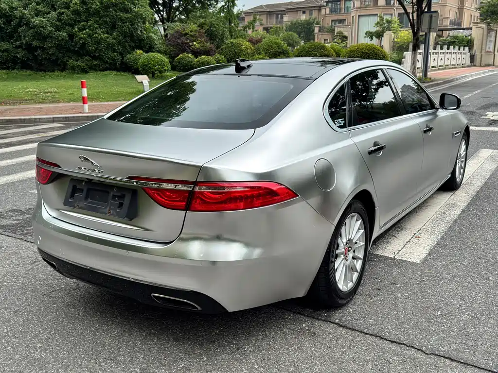 Jaguar XFL XFL 2.0 T 200 PS Elegance