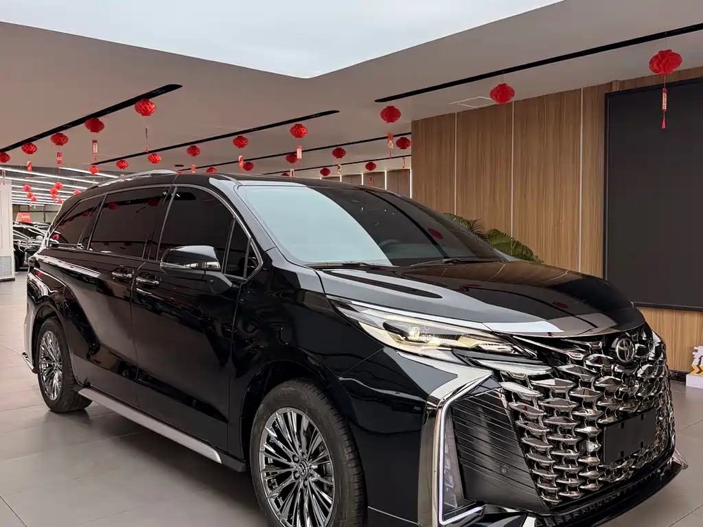Granvia 2.5 L Hybrid Comfort