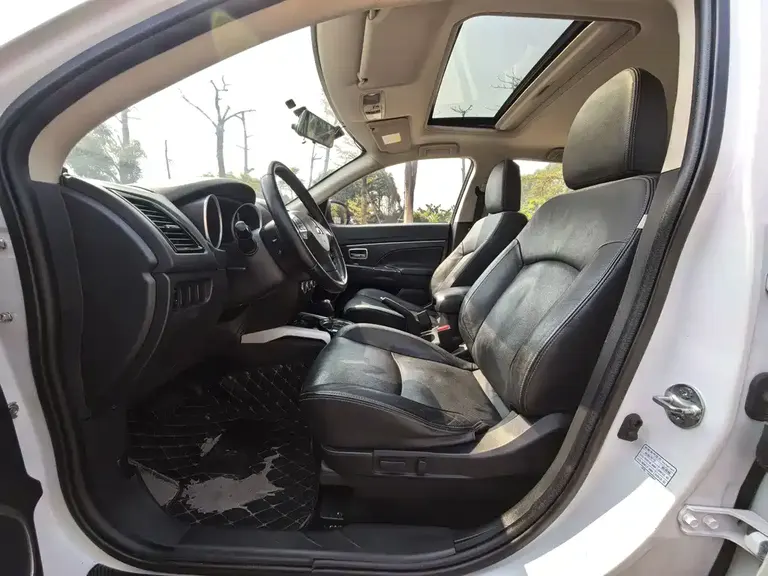 Mitsubishi ASX 2.0 L CVT 2 WD Premium