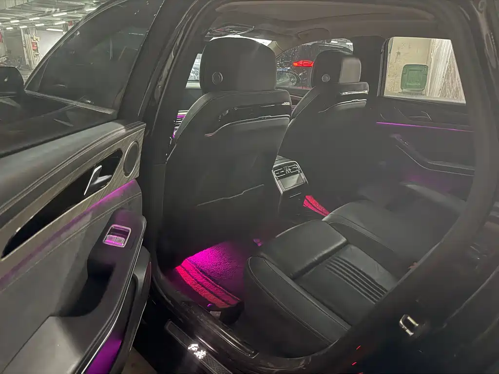 Hongqi H9 2.0 T Connected Flagship