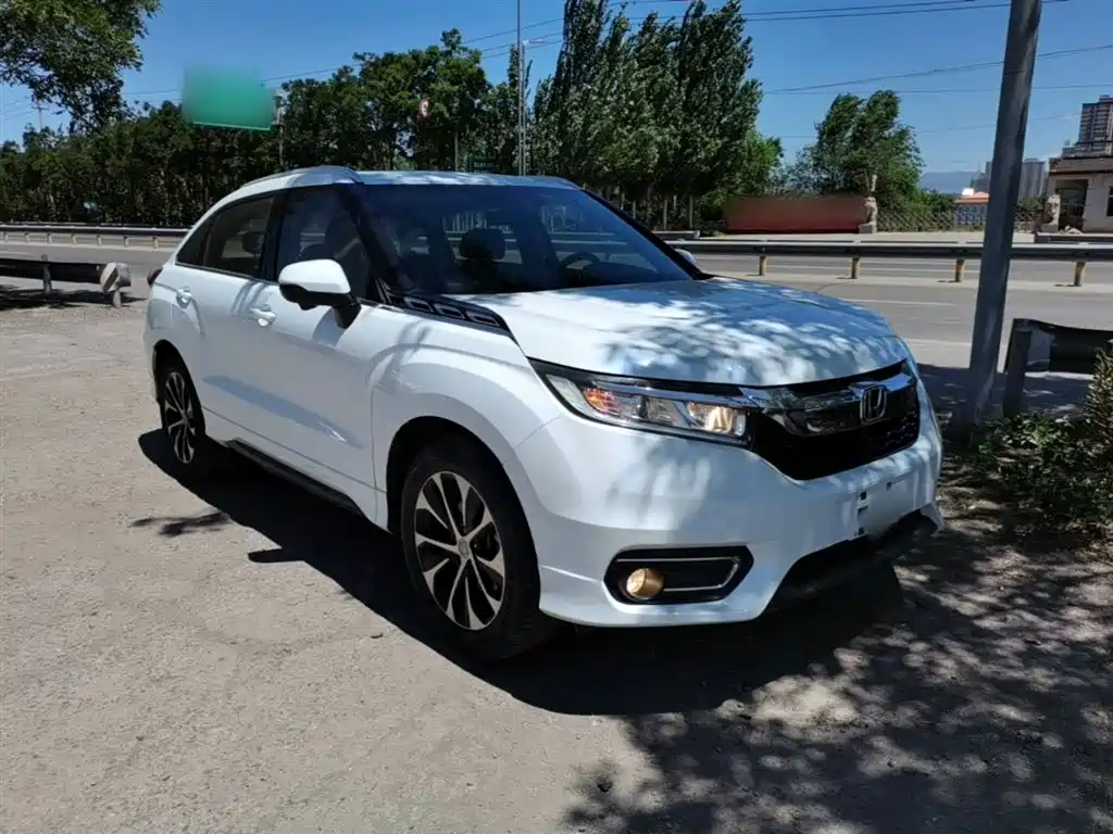 Avancier 240 TURBO 2 WD Luxury
