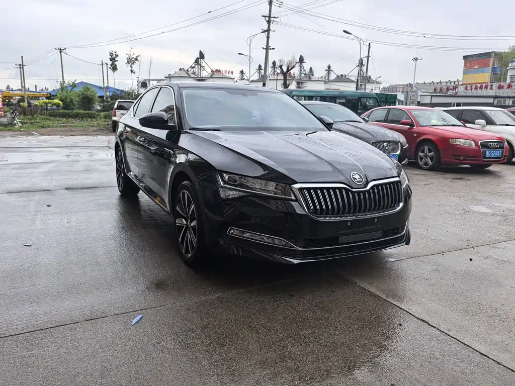 Superb Facelift TSI280 DSG Premium