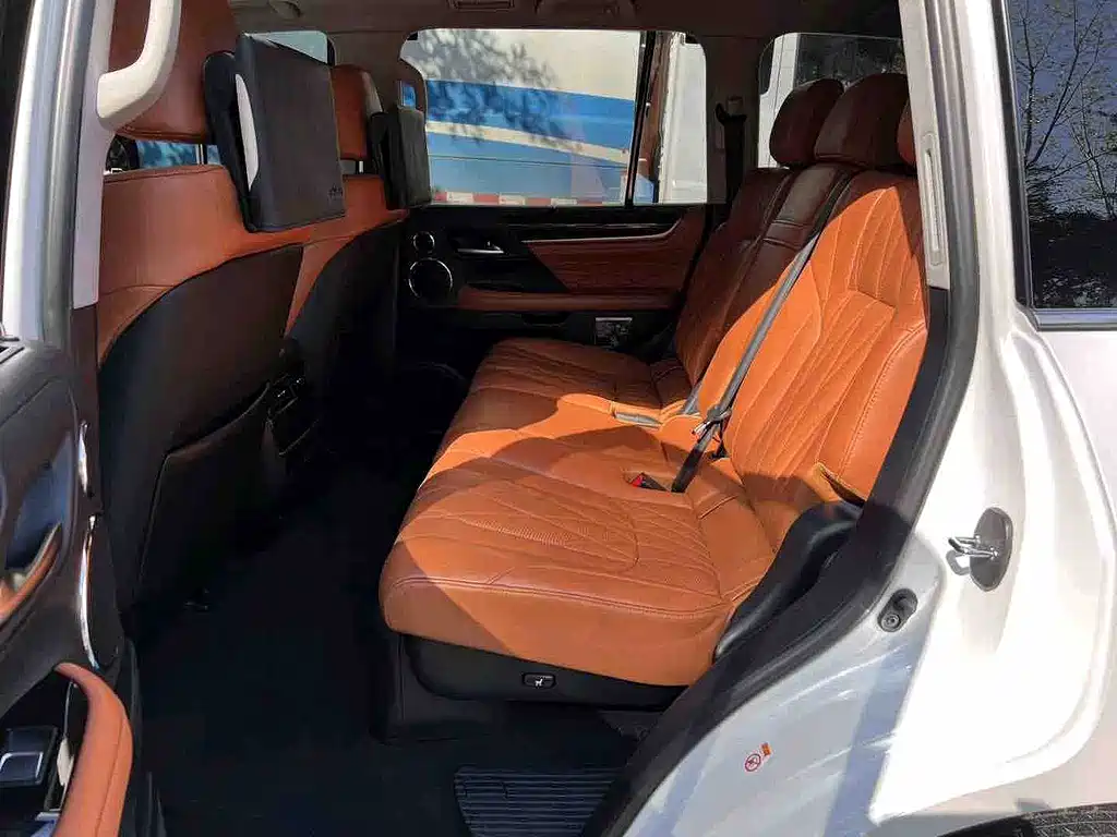 Lexus LX 570 Peak Special Edition