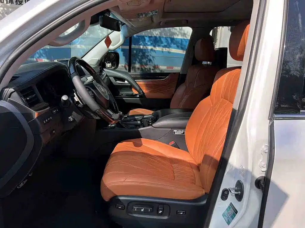 Lexus LX 570 Peak Special Edition