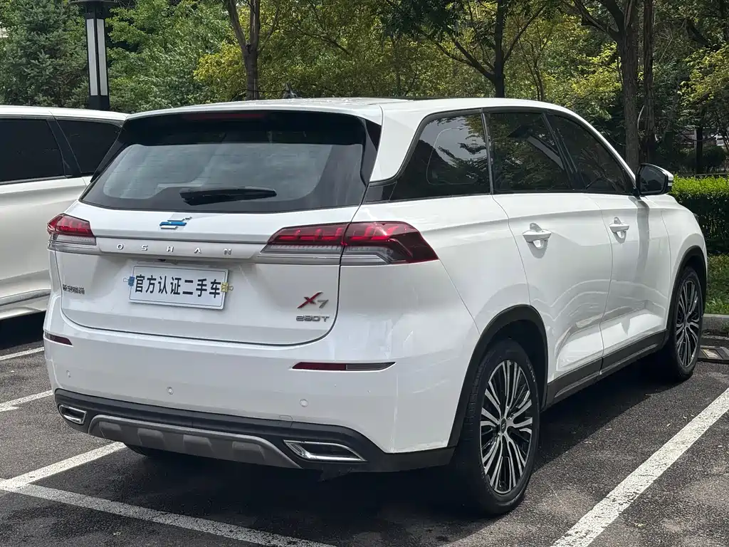 Changan Oshan X7 1.5 T Auto Luxury