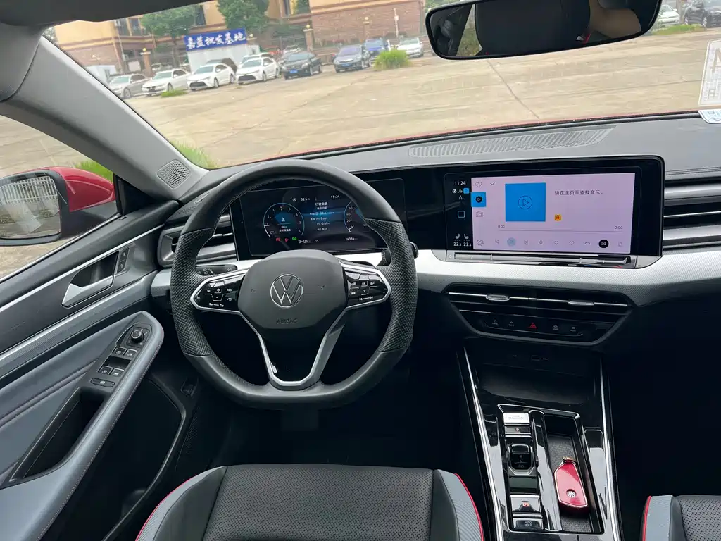 Lamando Lamando L 280 TSI DSG Spicy Cool
