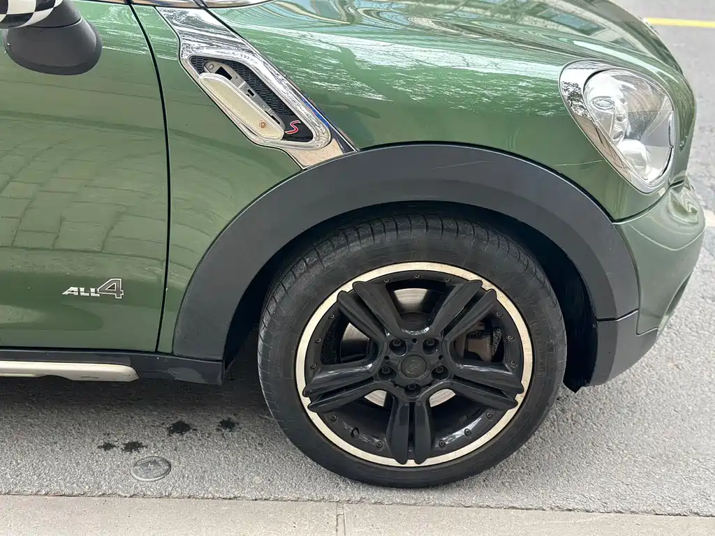 MINI COUNTRYMAN MINI COUNTRYMAN 2015款 1.6 T COOPER S ALL4 极致暗夜版