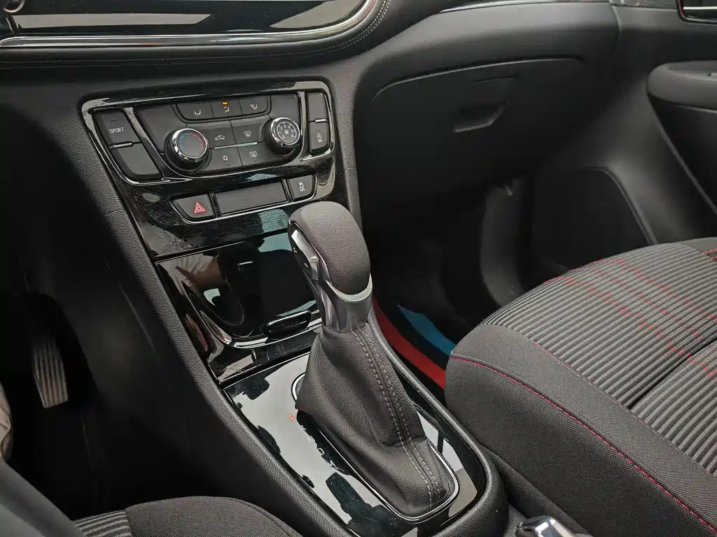 Encore 18 T Auto 2 WD Urban Leading