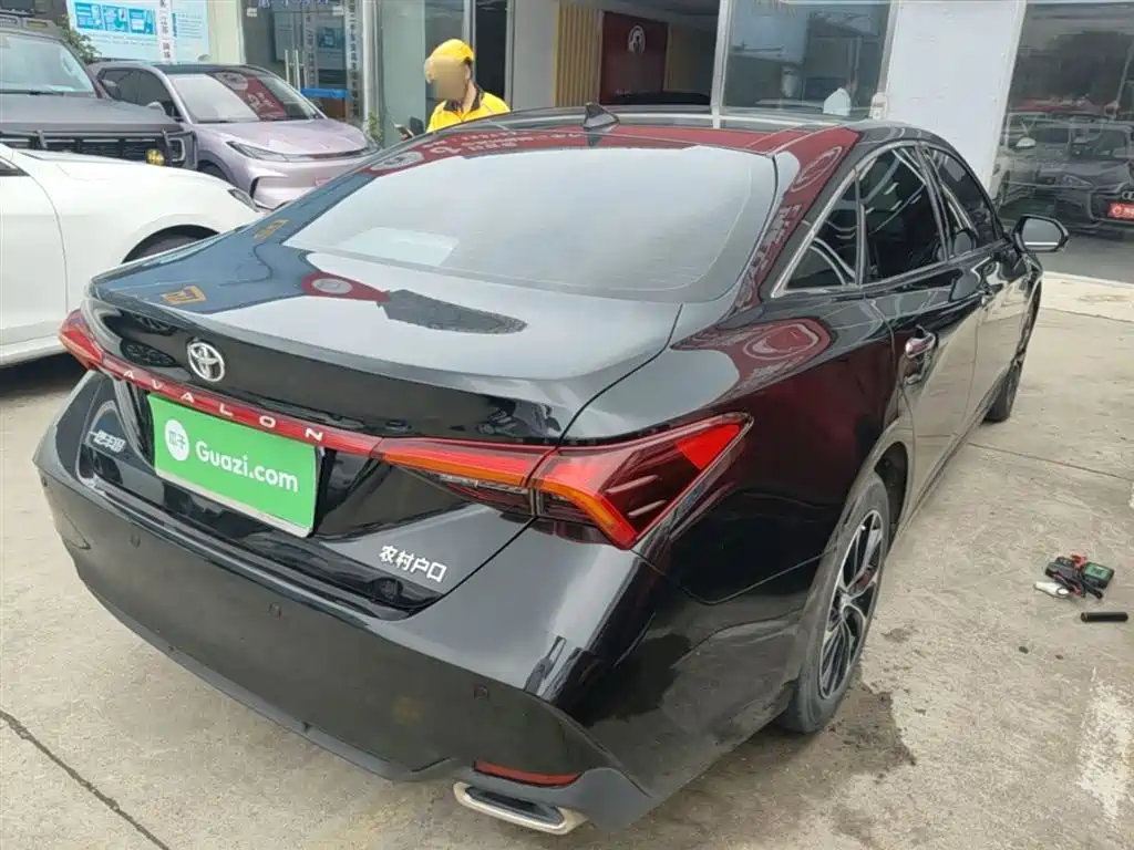 Avalon 2.0 L Luxury