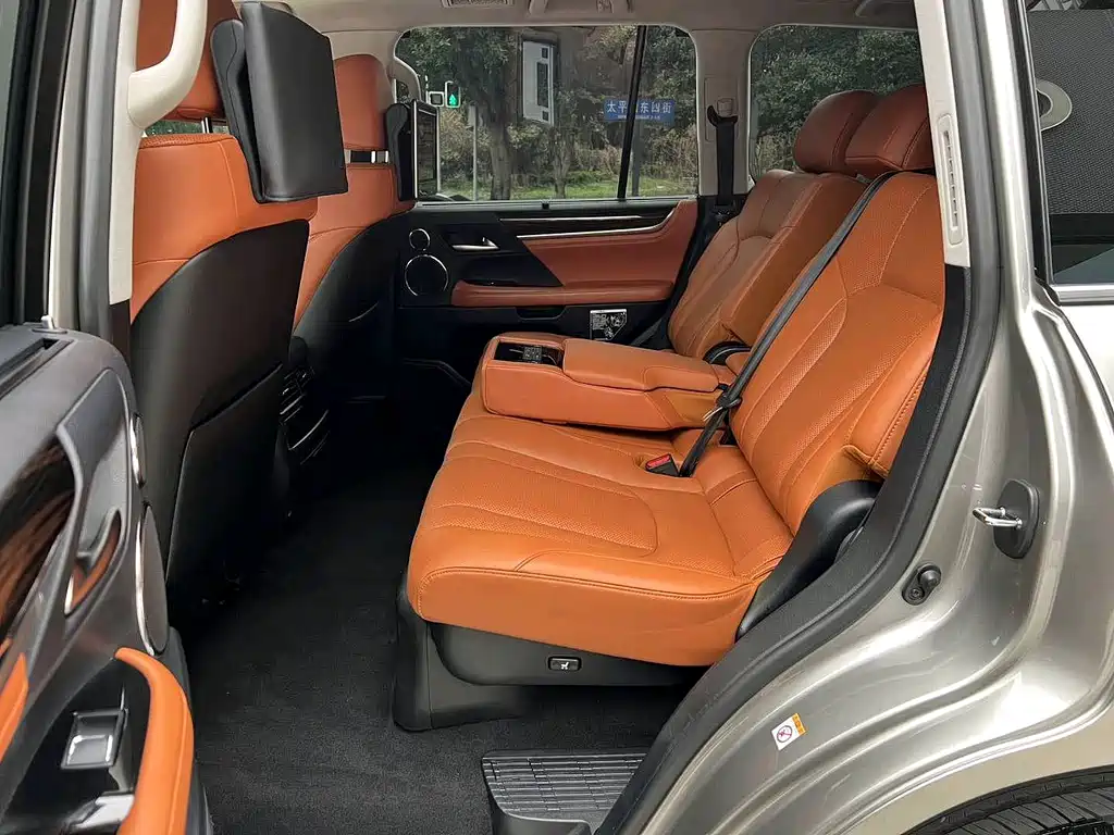 Lexus LX 570 Dynamic Luxury