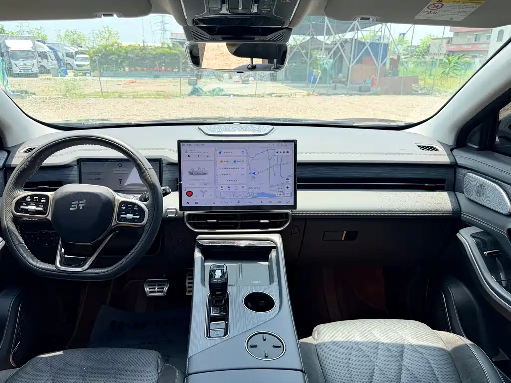 Jetour Shanhai L9 1.5 TD 2 DHT Pro 7-seat