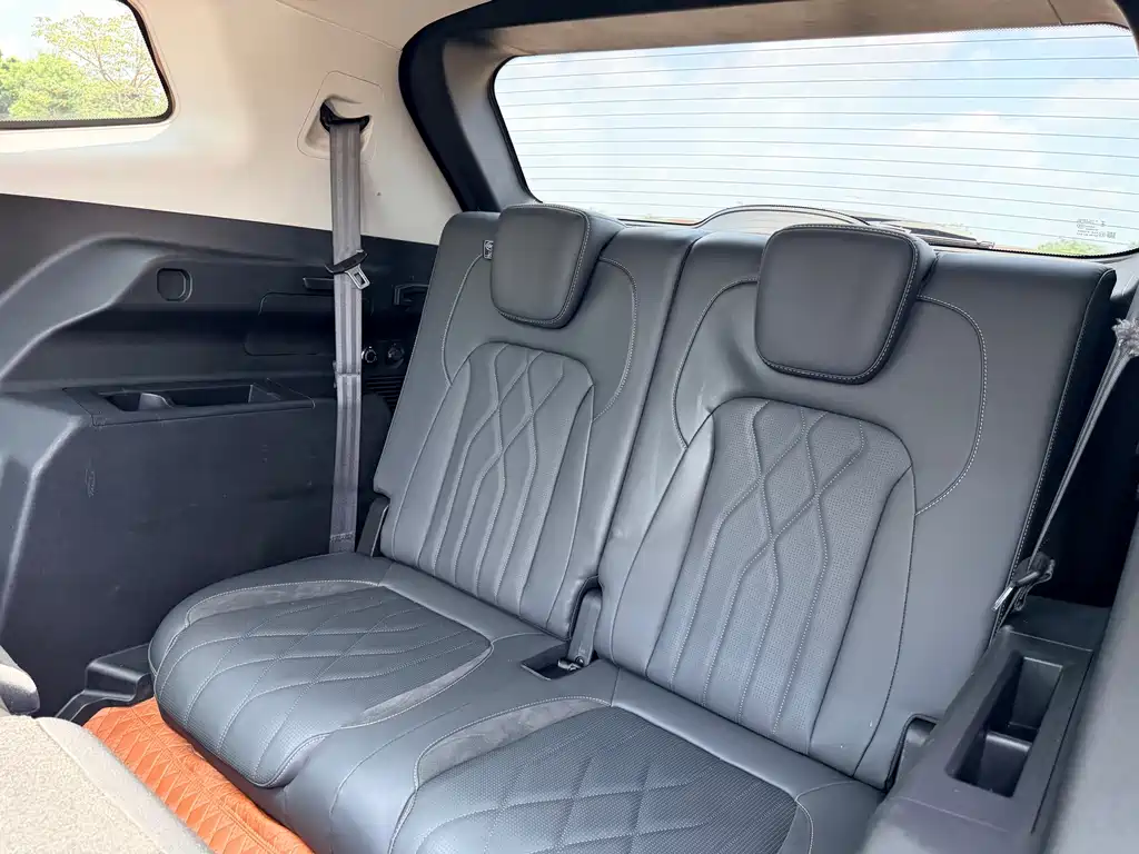 Jetour Shanhai L9 1.5 TD 2 DHT Pro 7-seat