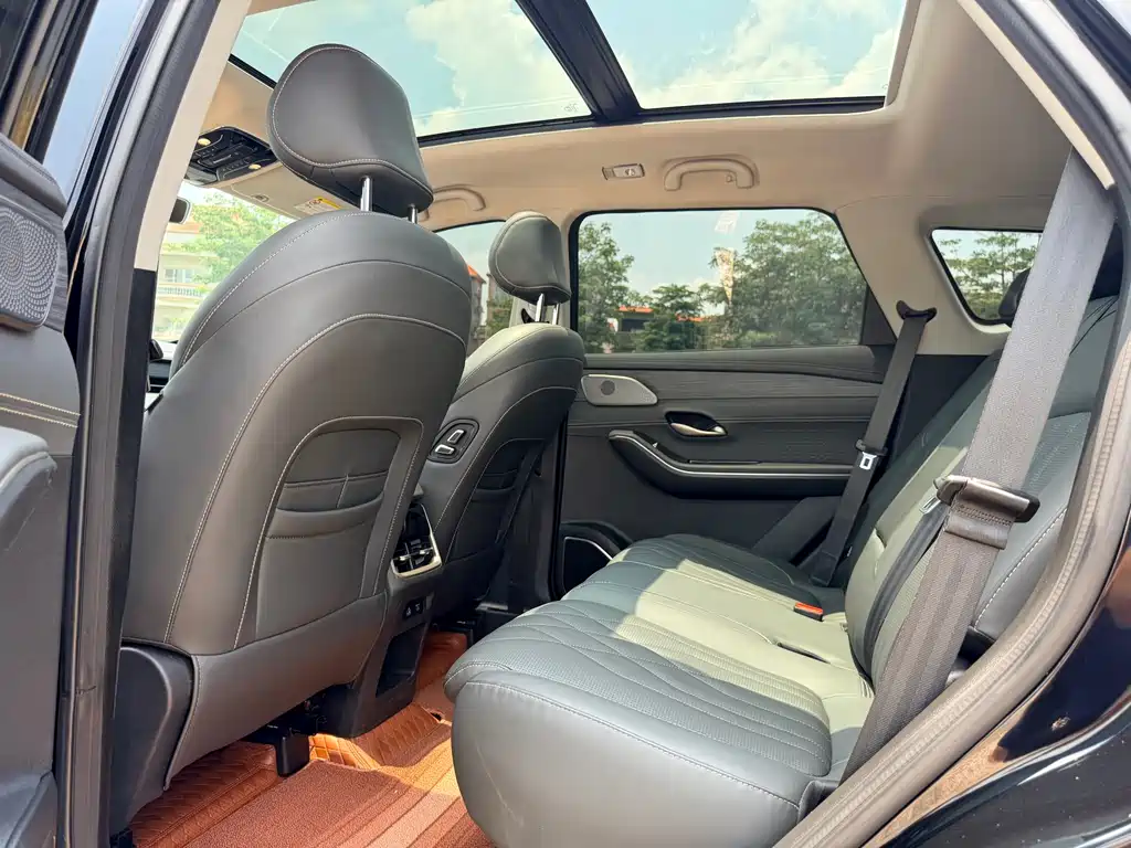 Jetour Shanhai L9 1.5 TD 2 DHT Pro 7-seat