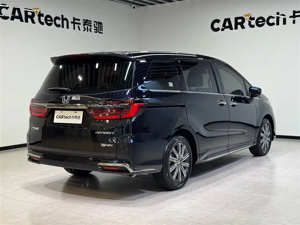 Odyssey 2.0 L e:HEV Sharp· Smart Enjoyment