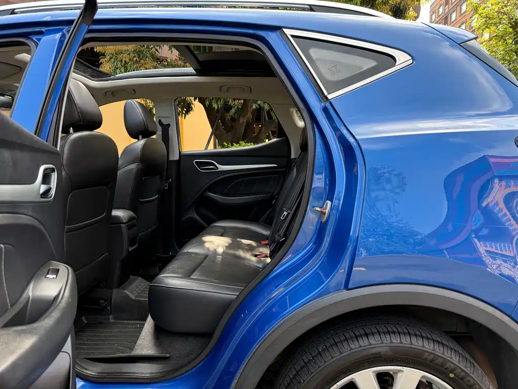 MG ZS 1.5 L Auto Luxury