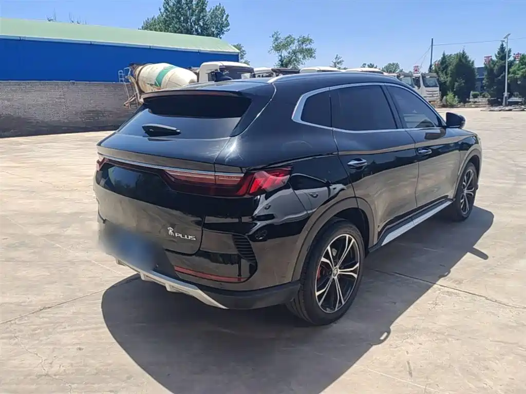 Song PLUS 1.5 T Auto Flagship