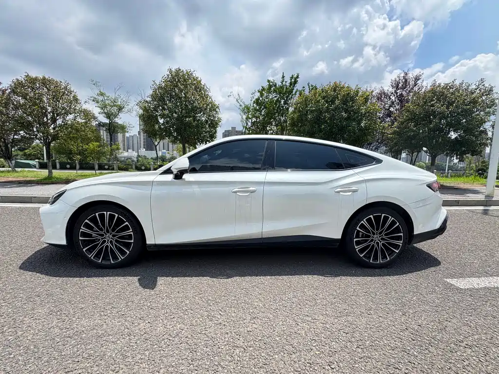 MG7 1.5 T DCT Supreme Beauty Comfort Enjoyment