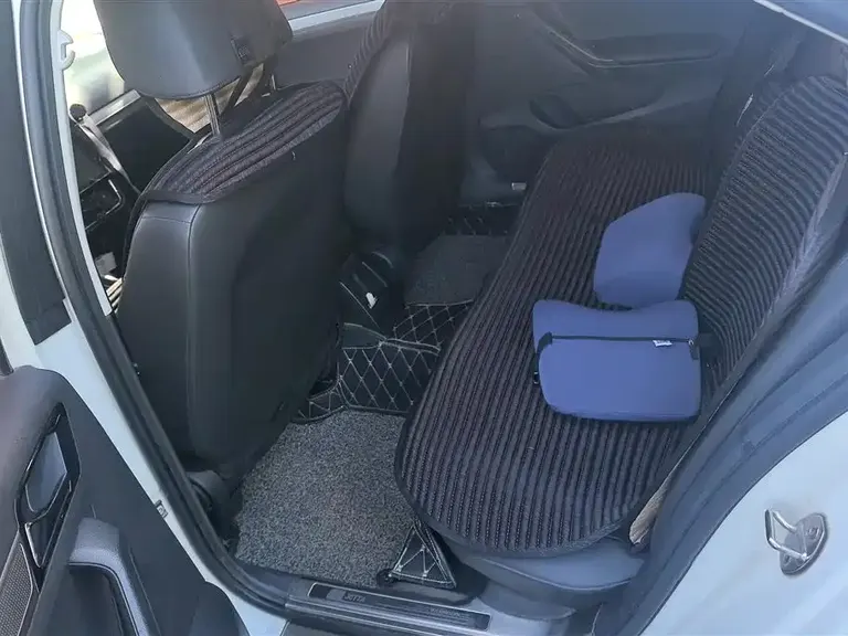 Volkswagen Jetta 1.4 L Manual Comfort