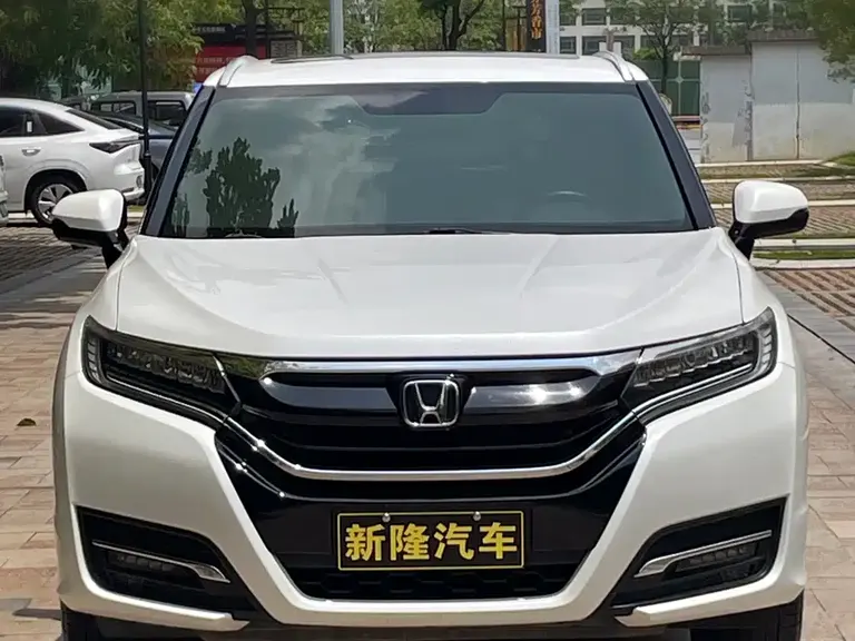 Honda UR-V 370 TURBO 4 WD Premium CN-V