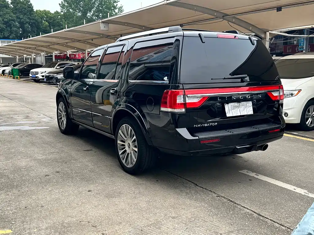 Navigator 3.5 T AWD