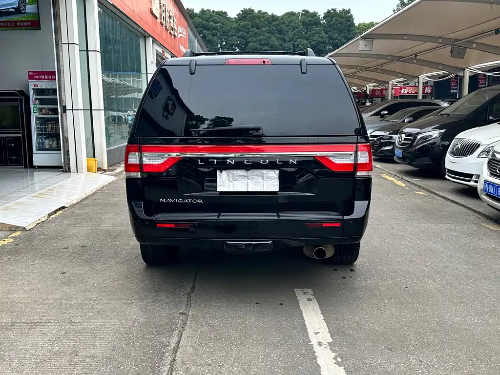 Navigator 3.5 T AWD