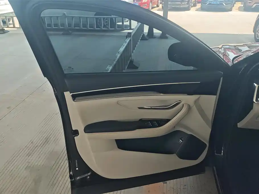 Song PLUS NEV DM-i 110 KM Flagship PLUS