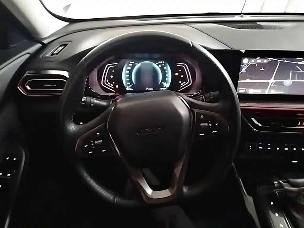 Changan Oshan X5 1.6 L CVT Distinguished