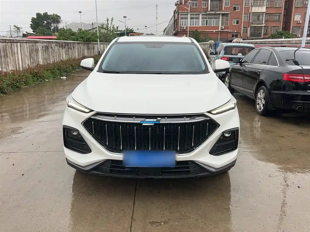 Changan Oshan X5 1.6 L CVT Distinguished