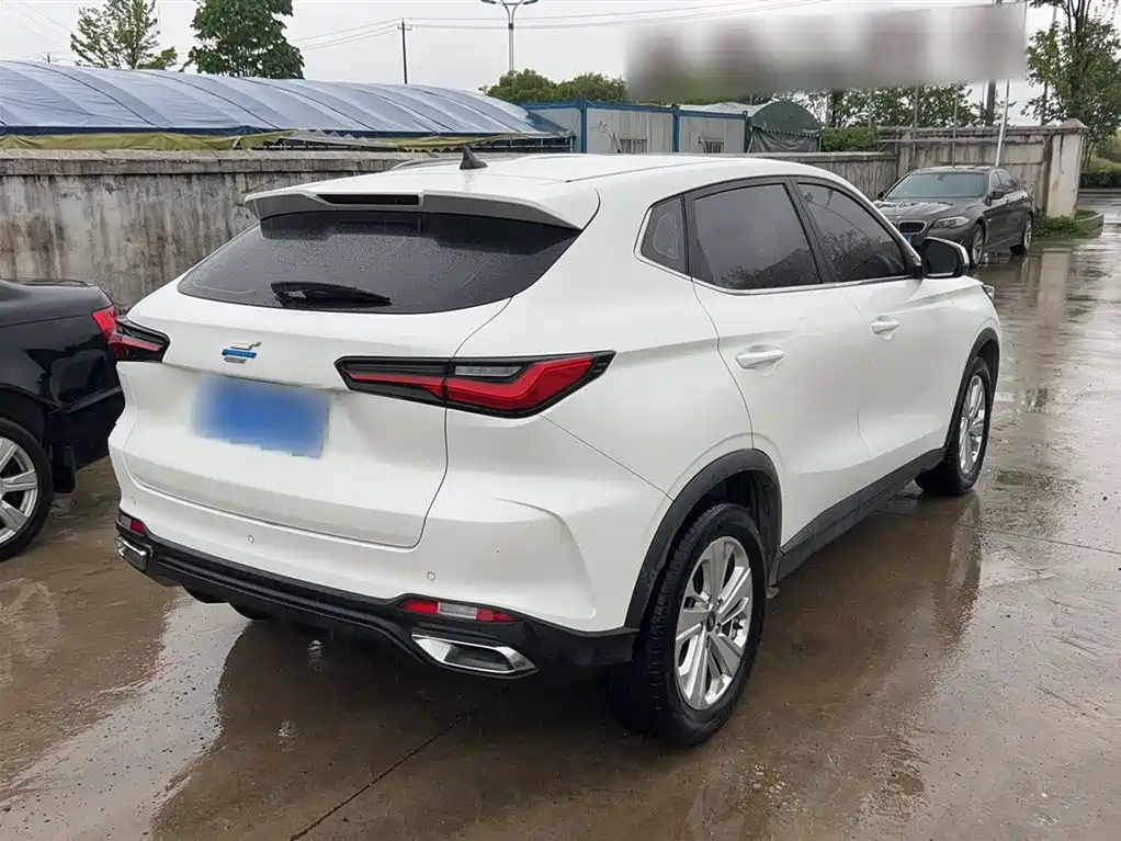 Changan Oshan X5 1.6 L CVT Distinguished